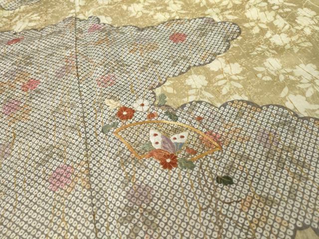 平和屋着物●訪問着 駒刺繍 地紙花蝶文 正絹 逸品 AABI7937ck