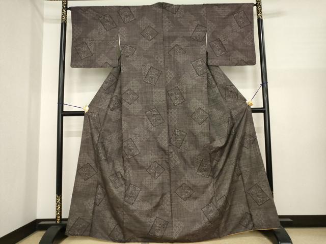 平和屋着物●本場大島紬 一元絣 色紙花蝶文 正絹 逸品 AABI7977ck