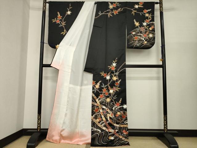 平和屋着物●十日町老舗ブランド 吉澤友禅 吾妻徳穂 訪問着 駒刺繍 吉祥立波文 橘 黒地 金彩 正絹 逸品 AABI8228ck