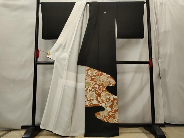 平和屋着物■豪華黒留袖 駒刺繍 更紗花文 金彩 正絹 逸品 AABI8461st