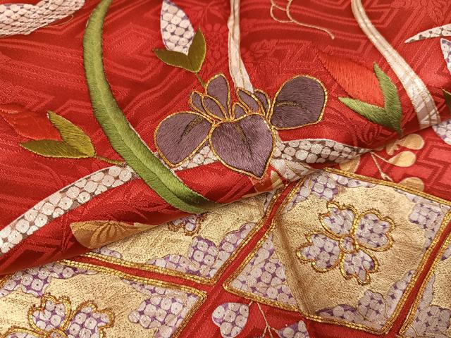 平和屋着物●豪華振袖 駒刺繍 草花文 松坂屋扱い 金彩 正絹 逸品 AABI8504ph