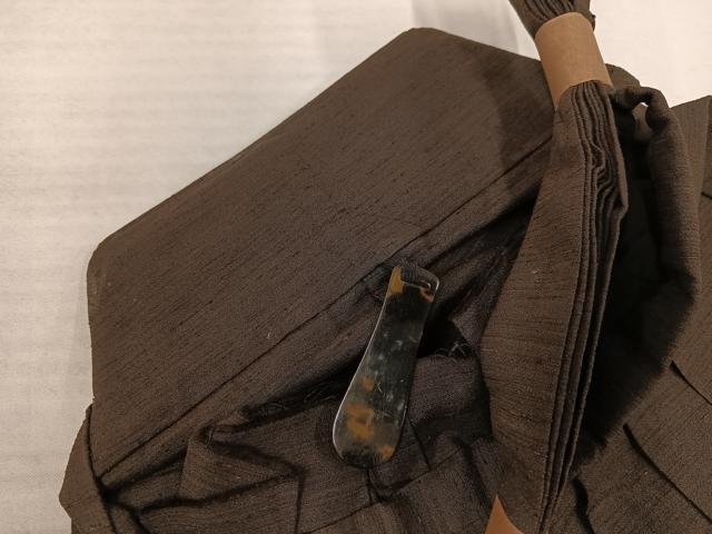 平和屋着物●男性 馬乗り袴 紬地 色無地 赤墨色 正絹 逸品 未使用 AABI8592ph