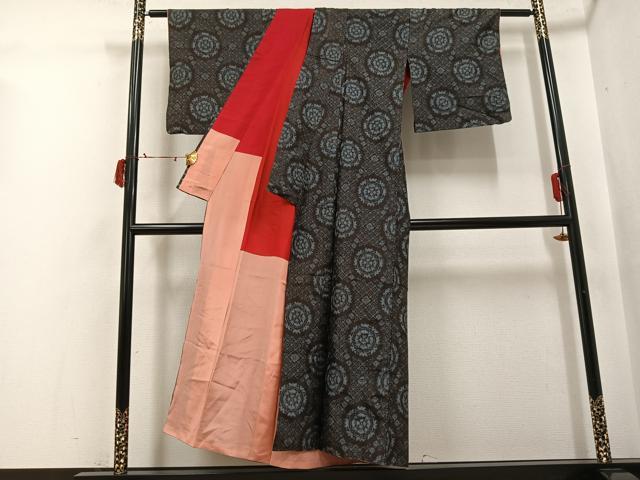 平和屋着物●アンティーク大島 本場大島紬 割り込み絣 花丸文 正絹 逸品 AABI8618ph