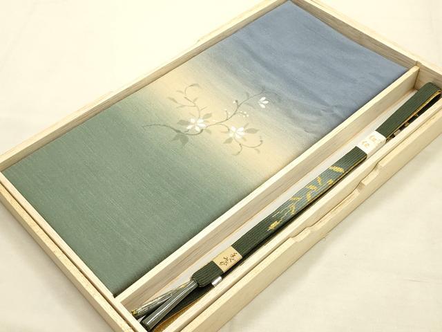 平和屋本店●和装小物 帯締め・帯揚げセット 高麗組 綾出し 蔦草花文 金糸 金彩 暈し染め 正絹 逸品 未使用 AABI8680ay