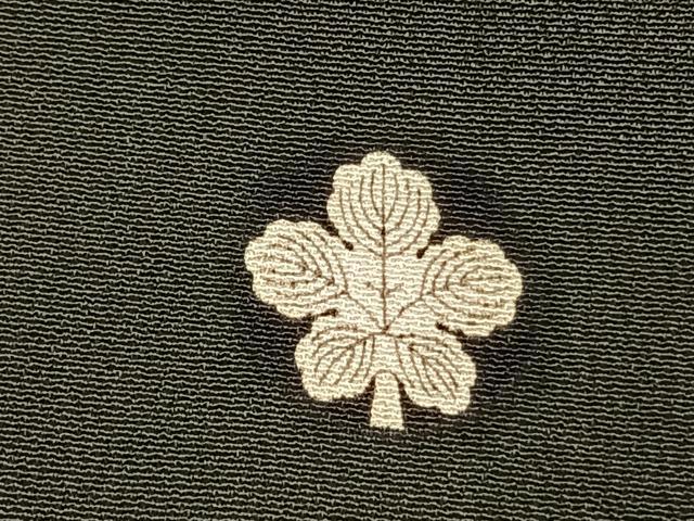 平和屋着物●アンティーク 大正ロマン 黒留袖 駒刺繍 吉祥花文 金彩 正絹 逸品 AABI8956fy