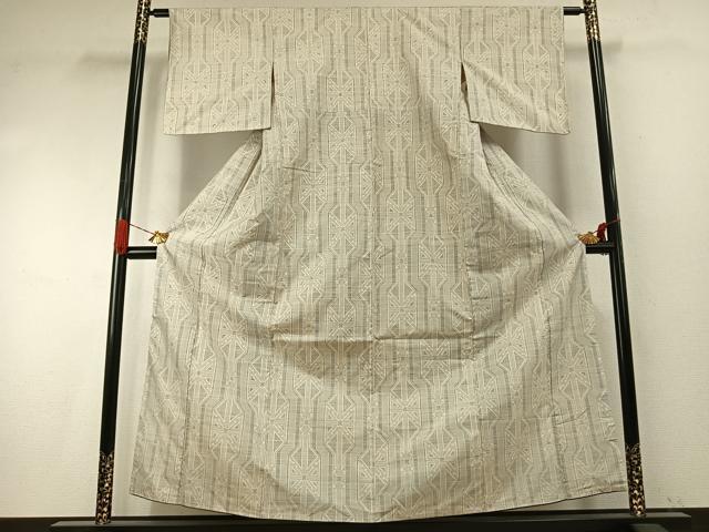 平和屋着物●本場大島紬 白大島 カタス7マルキ 幾何学文様 三越扱い 正絹 逸品 AABI9332fy