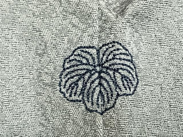 平和屋着物●上質な色無地 舞花地紋 藍鼠色 健勝苑扱い 正絹 逸品 未使用 AABI9346fy