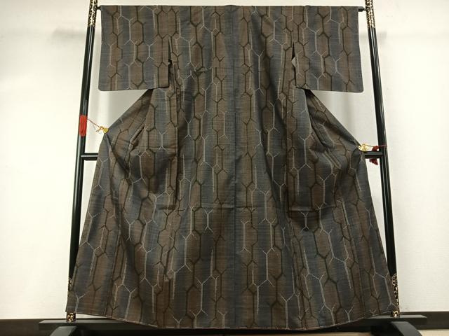 平和屋着物●本場大島紬 カタス7マルキ 亀甲文 正絹 逸品 未使用 AABI9413fy