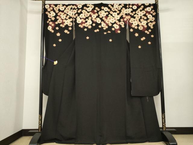 平和屋着物●こむさでもーど・COMME CA DU MODE 振袖 舞桜 黒地 正絹 逸品 AABI9718ck