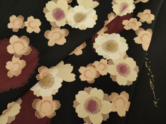平和屋着物●こむさでもーど・COMME CA DU MODE 振袖 舞桜 黒地 正絹 逸品 AABI9718ck