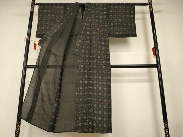 平和屋着物*夏物 上布 紗 琉球絣文 黒地 麻 逸品 AABI9963jd