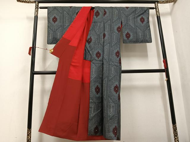 平和屋着物●アンティーク大島 本場大島紬 割込み絣 幾何学花文 正絹 逸品 AABJ0082ph