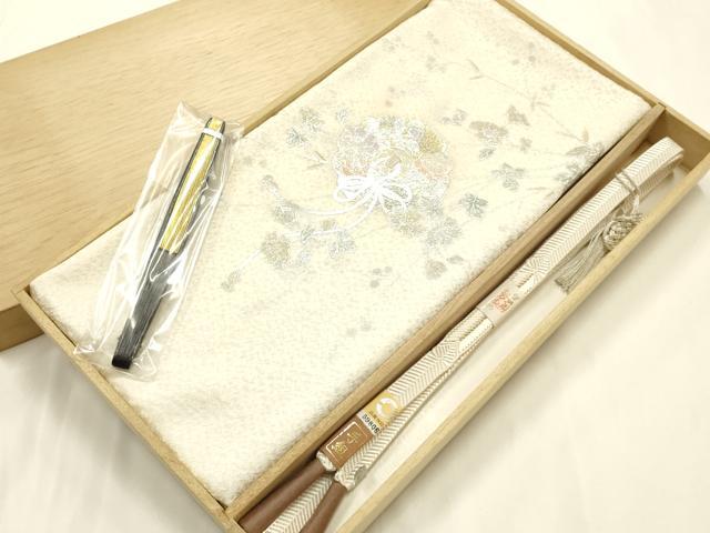平和屋本店●和装小物 帯締め・帯揚げ・扇子セット 礼装用 笹浪組 鏡裏花文 金銀糸 金銀彩 亀房付き 逸品 未使用 AABJ1139ay