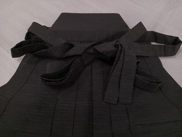 平和屋着物●男性 馬乗り袴 紬地 黒地 正絹 逸品 AABJ1280ph