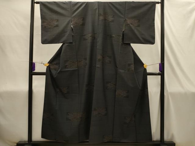 平和屋着物■本場大島紬 7マルキ 色紙松風景文 正絹 逸品 AABJ1917sx