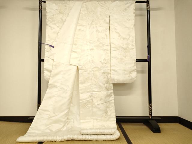 平和屋本店●白打掛 白無垢 和装 婚礼 結婚式 花嫁 神社挙式 唐織 飛鶴流水松花文 逸品 AABJ2689fw