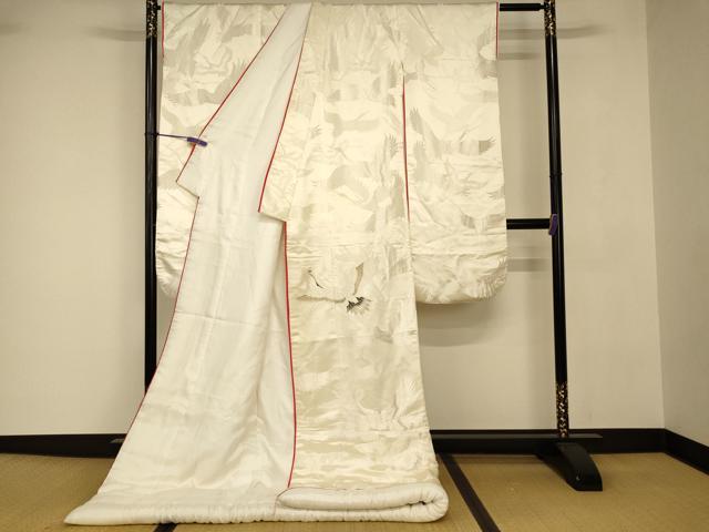 平和屋本店●白打掛 白無垢 和装 婚礼 結婚式 花嫁 神社挙式 唐織 飛鶴文 金銀彩 逸品 AABJ2693fw