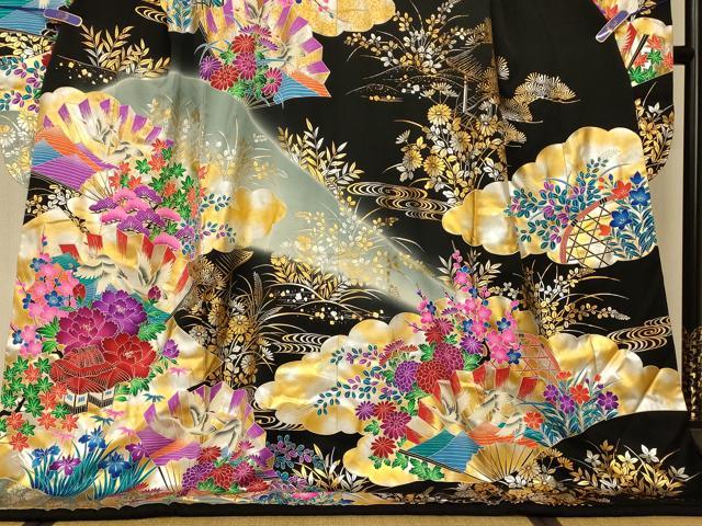 平和屋本店●お引きずり・お引き摺り・引き振袖 和装 結婚式 舞妓 芸妓 芸者 衣装 飛鶴風景扇子文 暈し染め 黒地 金銀彩 AABJ2723fw