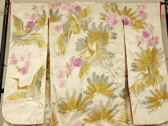 平和屋本店●色打掛 和装 婚礼 結婚式 花嫁 神社挙式 総刺繍 飛鶴舞花松文 金銀糸 逸品 AABJ2750fw