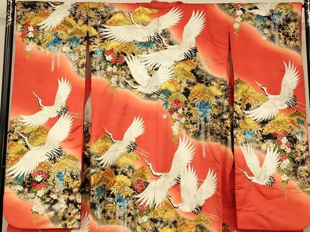 平和屋本店●色打掛 和装 婚礼 結婚式 花嫁 神社挙式 駒刺繍 飛鶴枝垂れ花松文 暈し染め 金銀糸 金銀彩 逸品 AABJ2771fw