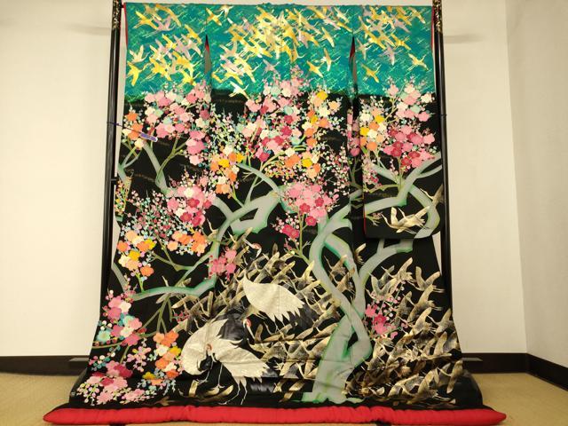 平和屋本店●本手描友禅作家 秋山章 色打掛 和装 婚礼 結婚式 花嫁 神社挙式 枝梅飛鶴文 黒地 金銀糸 金銀彩 逸品 AABJ2777fw