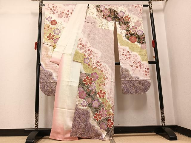 平和屋着物●紫綬褒章 巨匠『岩田専太郎』 振袖 駒刺繍 舞花文 暈し染め 金彩 正絹 逸品 AABJ2927ph