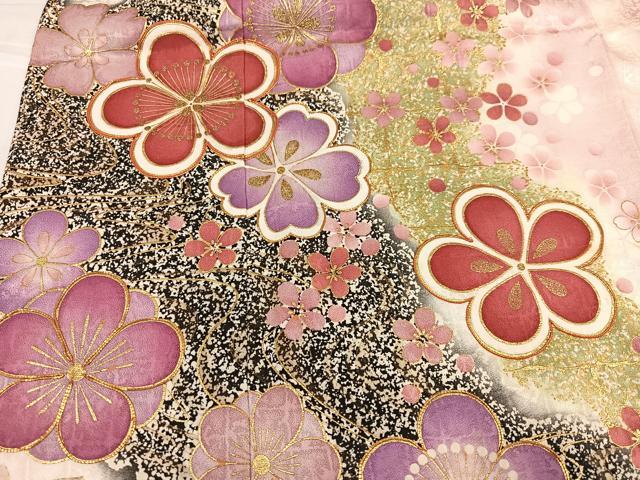 平和屋着物●紫綬褒章 巨匠『岩田専太郎』 振袖 駒刺繍 舞花文 暈し染め 金彩 正絹 逸品 AABJ2927ph