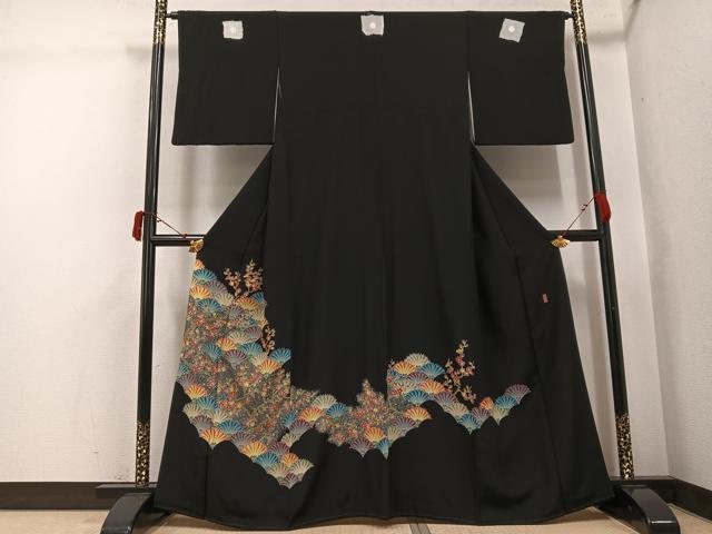平和屋着物●本加賀友禅作家 奥原一就 黒留袖 枝花文 金彩 正絹 逸品 AABJ3032ph