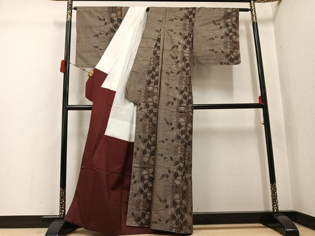 平和屋着物●本場大島紬 カタス9マルキ 草木文 正絹 逸品 未使用 AABJ3053ph