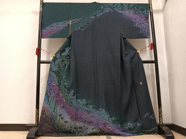 平和屋着物●十日町 名門 滝泰謹製 訪問着 中国三大刺繍 相良刺繍 おぼろ染め 重ね絞り 梅 金通し地 正絹 逸品 AABJ3063ph