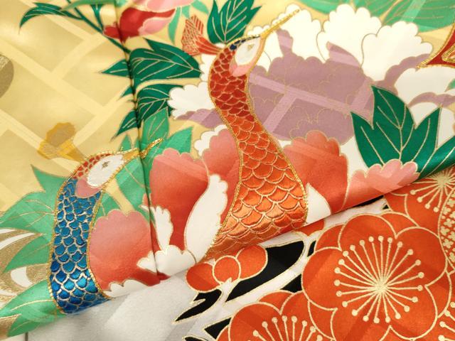 平和屋着物●豪華振袖 駒刺繍 孔雀梅松文 黒地 金糸 金彩 正絹 逸品 AABJ3718cs