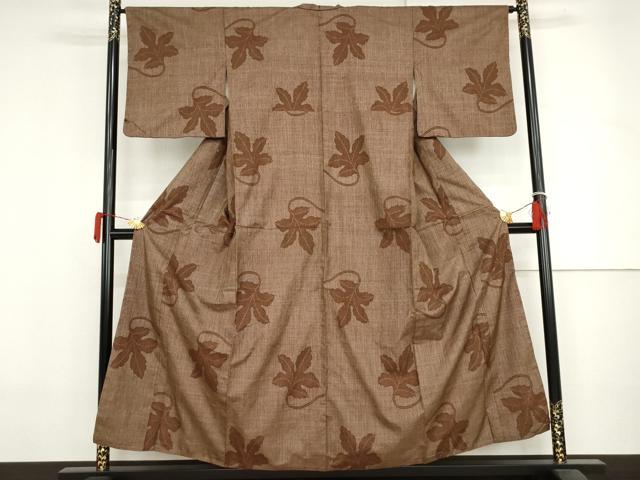 平和屋着物●本場大島紬 薩摩結城 枝葉文 正絹 逸品 AABJ3728cs