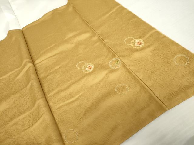 平和屋着物●上質な色無地 刺繍 堅牢染 ワンポイント 花丸文 卵色 金糸 反端付き 正絹 逸品 AABJ3763cs