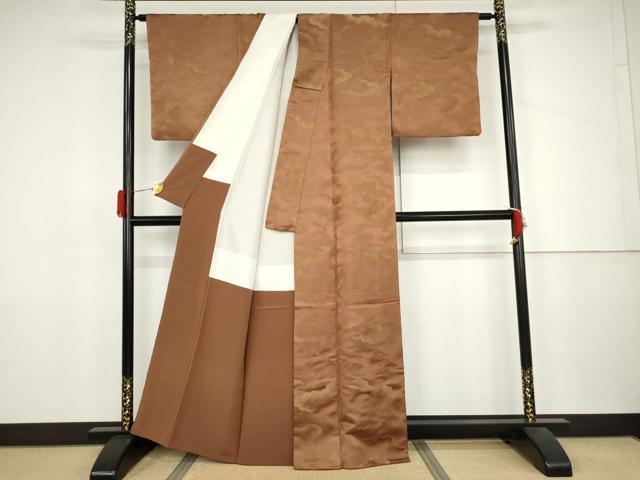 平和屋着物●上質な色無地 雲重ね文 金通し地 正絹 逸品 AABJ3778cs