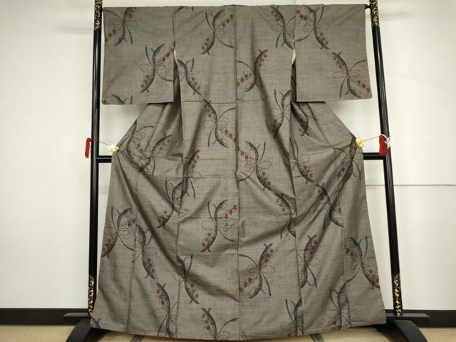 平和屋着物●本場大島紬 泥染め カタス9マルキ 花唐草文 正絹 逸品 AABJ3823cs