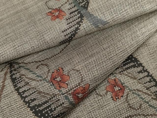 平和屋着物●本場大島紬 泥染め カタス9マルキ 花唐草文 正絹 逸品 AABJ3823cs