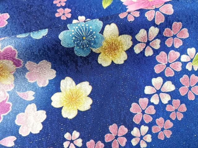 平和屋着物●豪華振袖 舞花文 暈し染め 銀通し地 正絹 逸品 AABJ3861ph