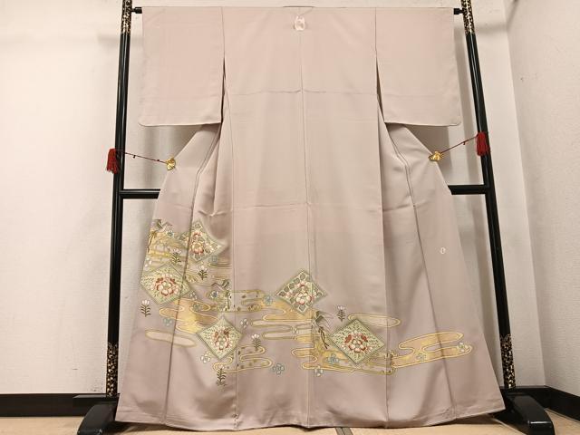 平和屋着物●京友禅作家 米沢新之助 色留袖 駒刺繍 エ霞花鳥菱文 花喰い鳥 金彩 正絹 逸品 未使用 AABJ3996ph