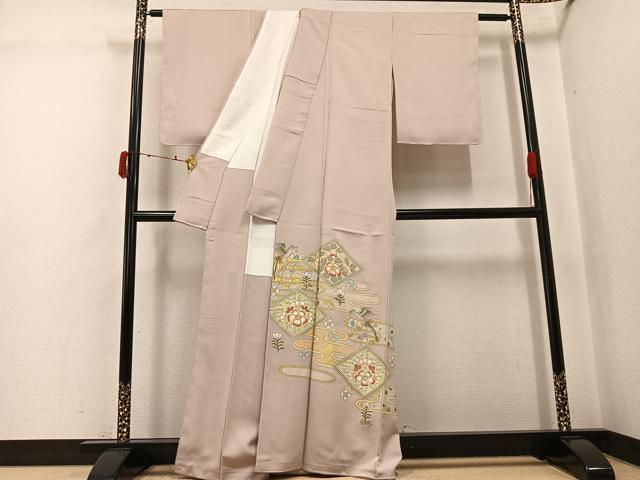 平和屋着物●京友禅作家 米沢新之助 色留袖 駒刺繍 エ霞花鳥菱文 花喰い鳥 金彩 正絹 逸品 未使用 AABJ3996ph
