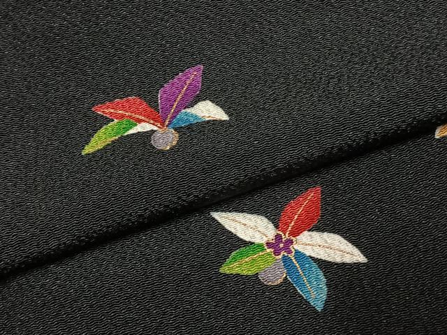 平和屋着物●上質な小紋 舞花文 黒地 金彩 鬼しぼ縮緬 正絹 逸品 AABJ4209fy