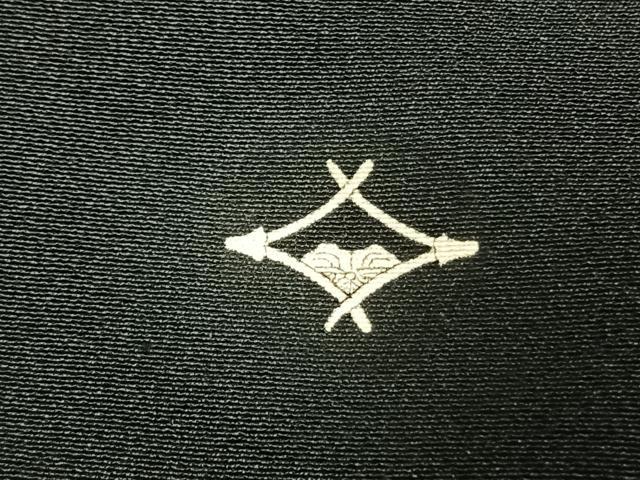 平和屋着物●ちぎり絵女流作家 谷口妙絵 黒留袖 枝梅 竹 人物文 暈し染め 金銀彩 正絹 逸品 AABJ4631fy