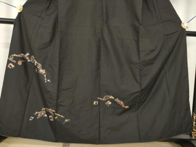 平和屋着物●本場大島紬 染大島 訪問着 総刺繍 器物文 かんざし 櫛 黒地 金糸 正絹 逸品 AABJ4993ck