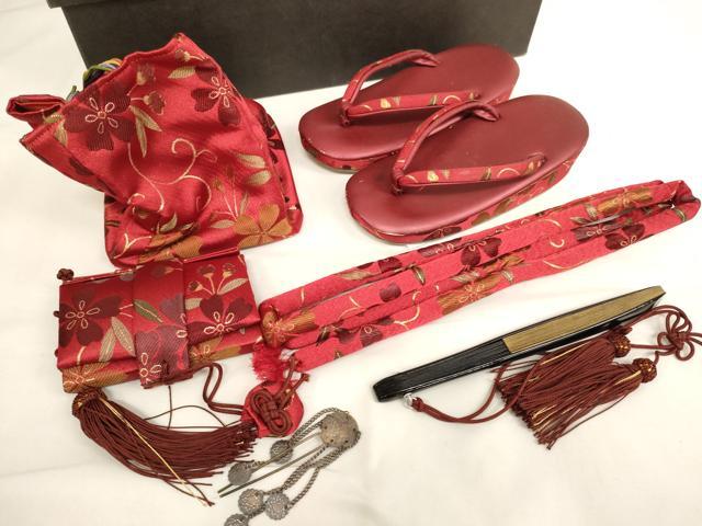 平和屋本店∵七五三 女の子 和装小物セット 舞桜文 金彩 箱付き 逸品 AABJ5370ja