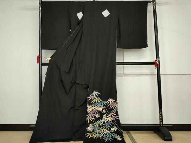 平和屋着物●本加賀友禅作家 吉川久仁 黒留袖 笹花文 浜ちりめん 仮絵羽 正絹 逸品 未使用 AABJ6561cs