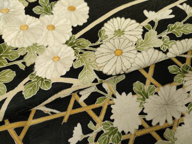 平和屋着物●京都老舗銘店・に志田 黒留袖 友禅 駒刺繍 花籬文 たとう紙付き 正絹 逸品 AABJ6655cs