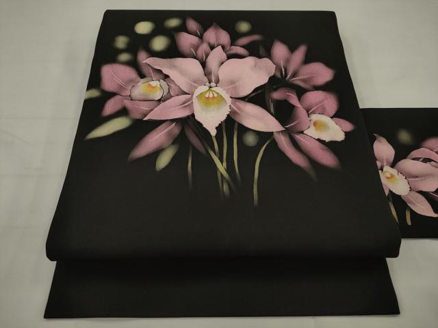 平和屋着物●塩瀬 九寸名古屋帯 ろうけつ染め 草花文 黒地 正絹 逸品 AABJ6997pf