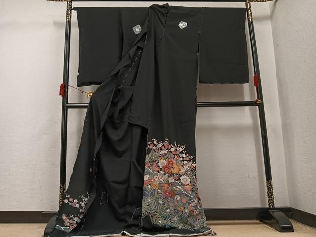 平和屋着物●豪華黒留袖 友禅 作家物 飛鶴草花文 仮絵羽 正絹 逸品 未使用 AABJ7191ph
