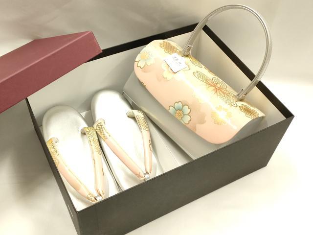 平和屋着物●和装小物 和装バッグ・草履セット 振袖用 ハンドバッグ 花柄 金彩 逸品 未使用 AABJ7340ay