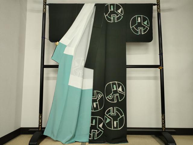 平和屋着物●訪問着 作家物 ろうけつ染 幾何学文様 黒地 正絹 逸品 AABJ8222ck