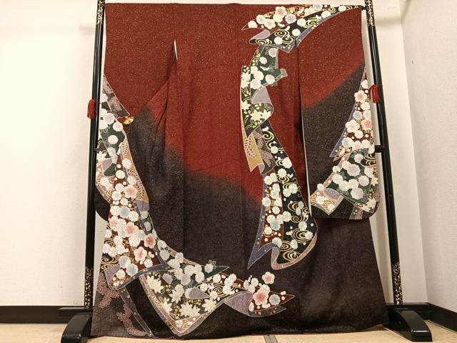 平和屋着物●豪華振袖 絞り 草花文 暈し染め 金彩 金通し地 正絹 逸品 AABJ8426ph